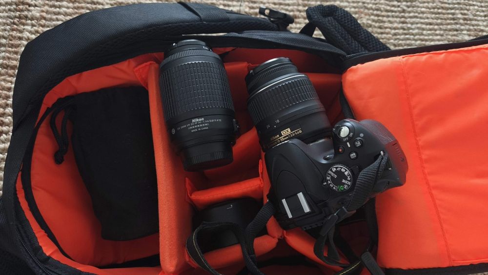 Nikon D5100 + obiectiv 55-200