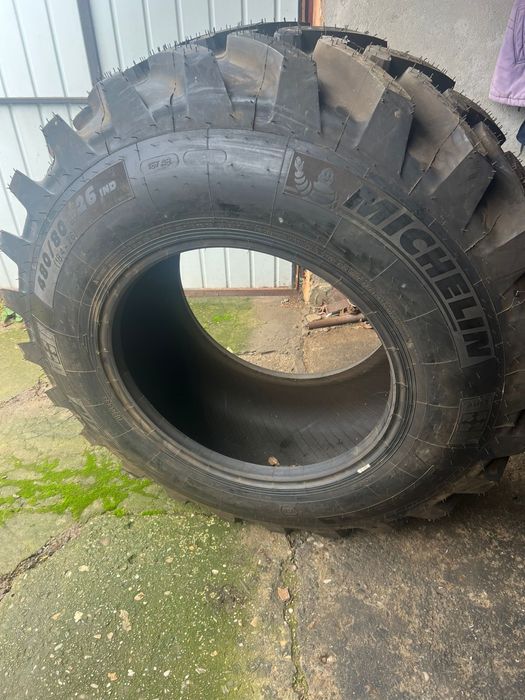 Anvelope michelin buldoexcavator