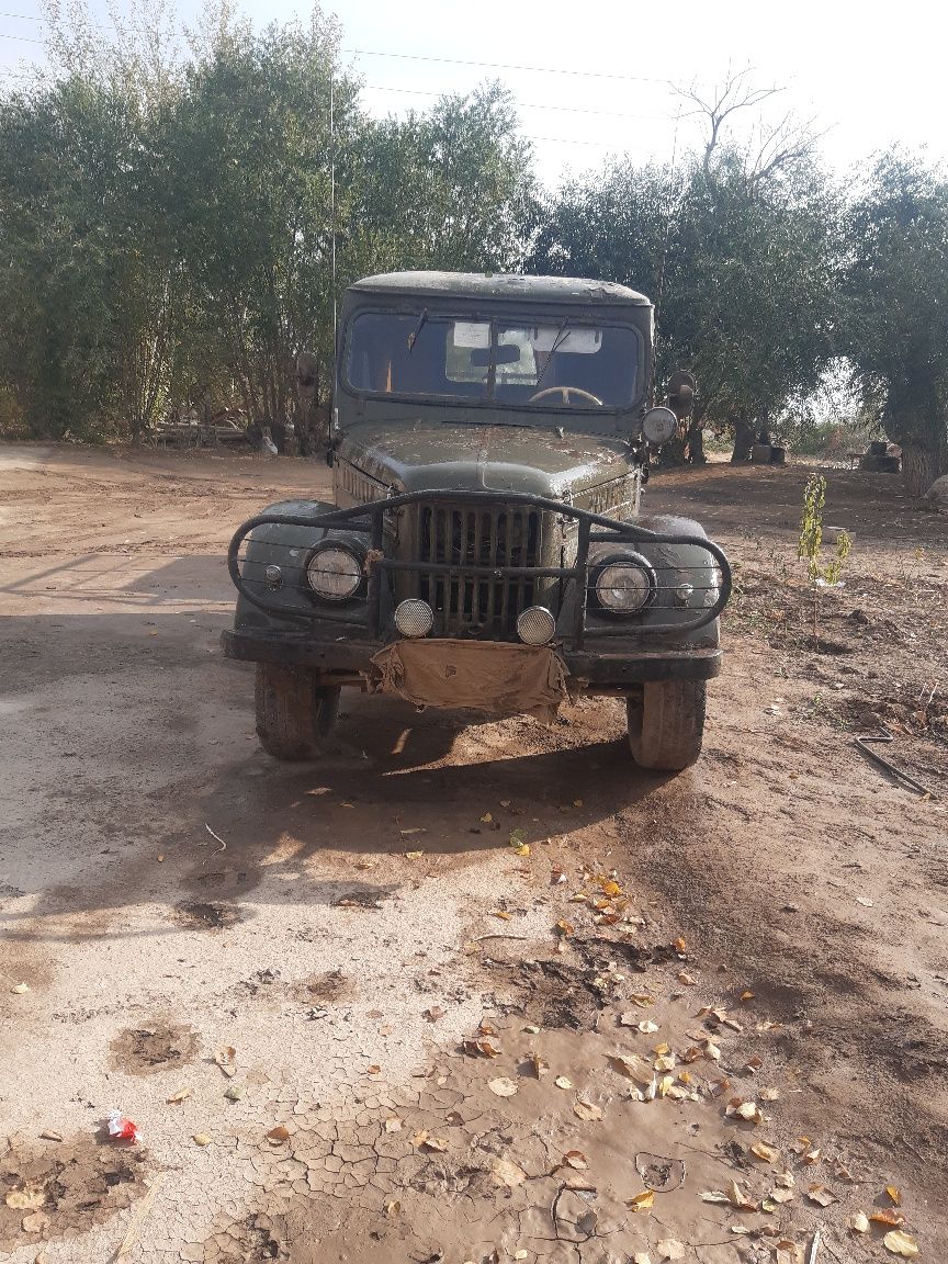 Uaz 69  mator va karobka va mos gaz 24 niki