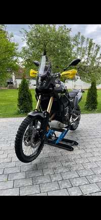 Vând motocicleta Yamaha Tenere 700/2020