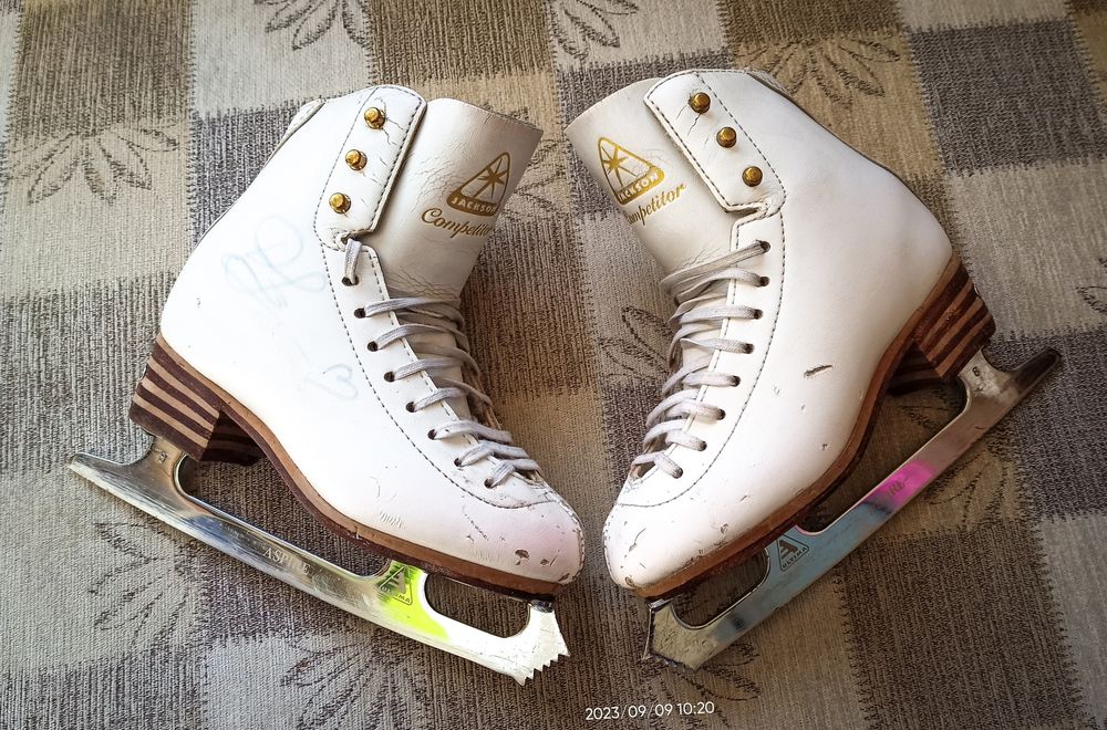 Продам коньки Jackson Competitor, профессиональные для фигурного катан