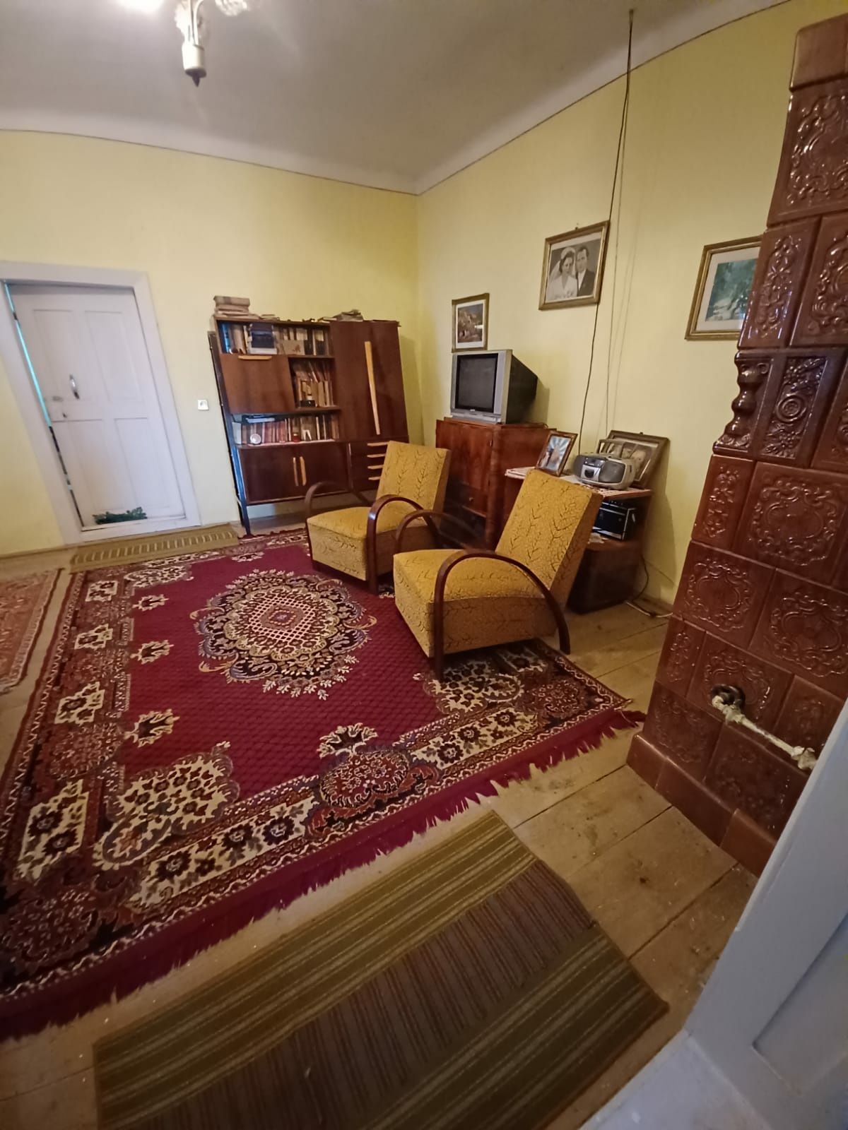 De vânzare o casă familială în localitatea Ilieni ( com.Gh.-Doja)