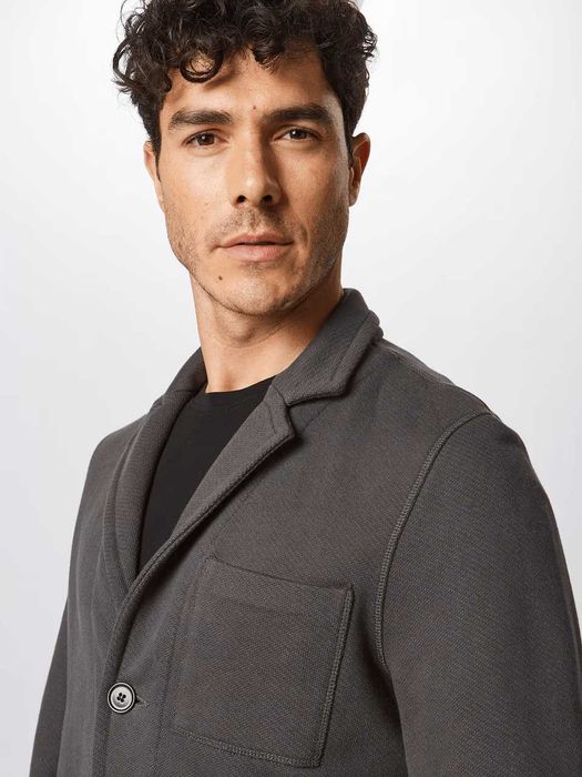 Filippa K, Sacou M. Mitch, Gri, M