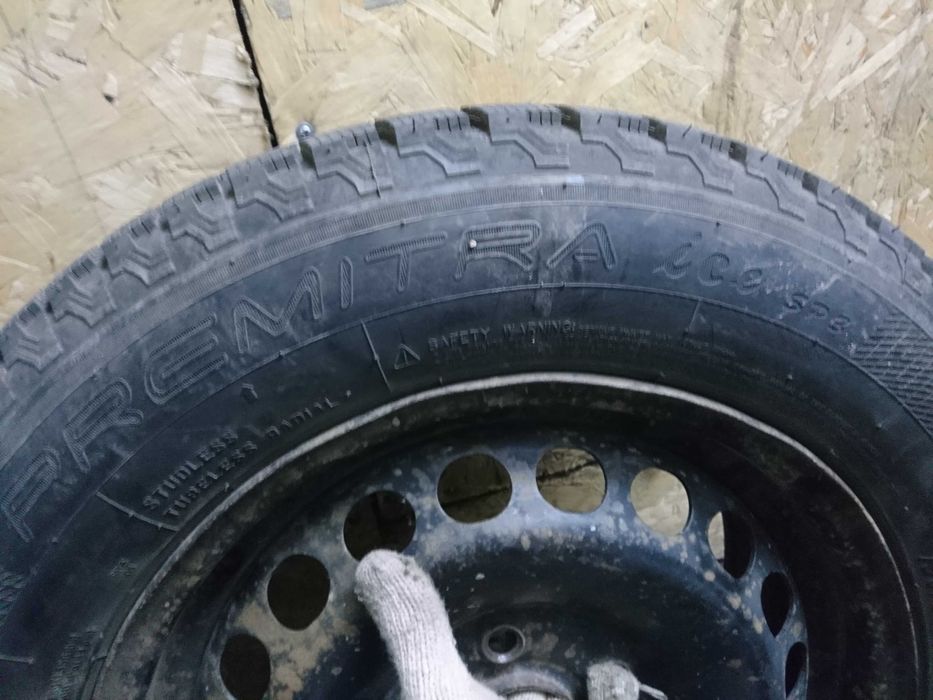 Зимние шины липучка Maxxis