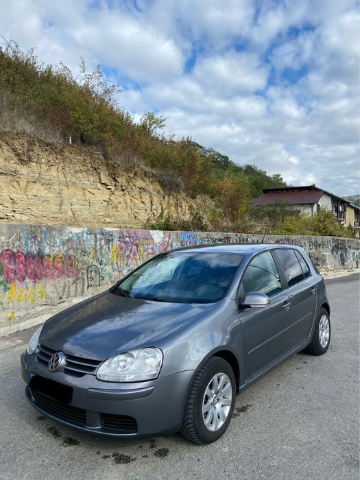 Volkswagen GOLF 5