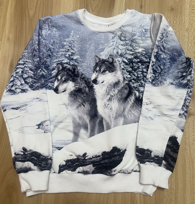 Продам праздничный свитшот для мальчика