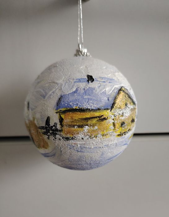 Рисувани коледни топки