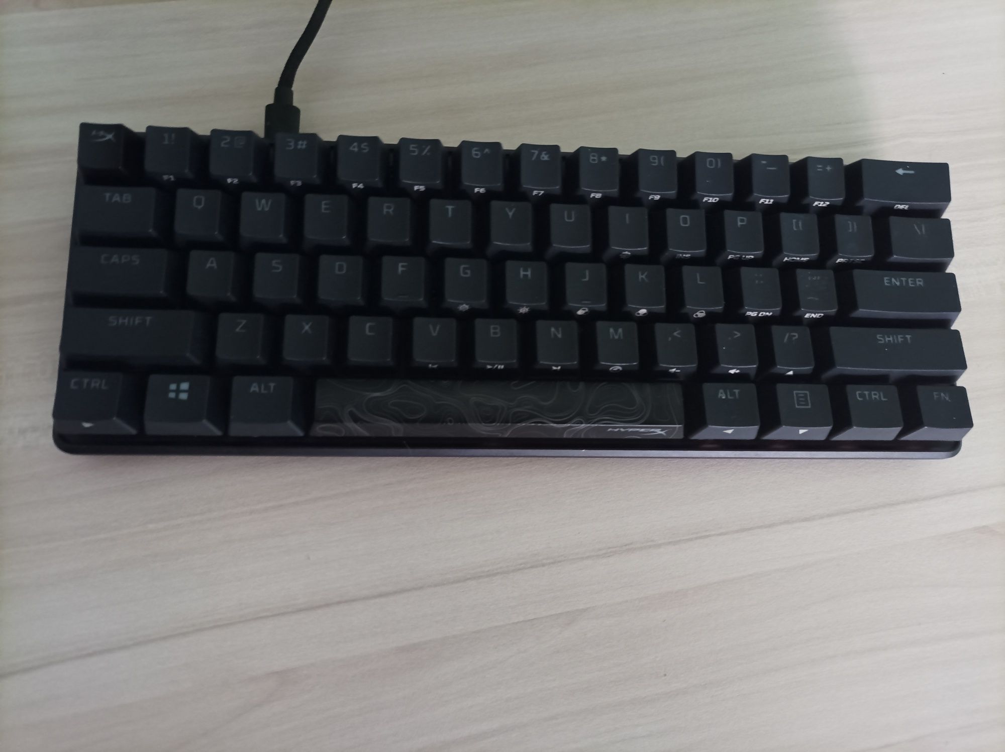 Клавиатура за геймъри+мишка и Mouse pad