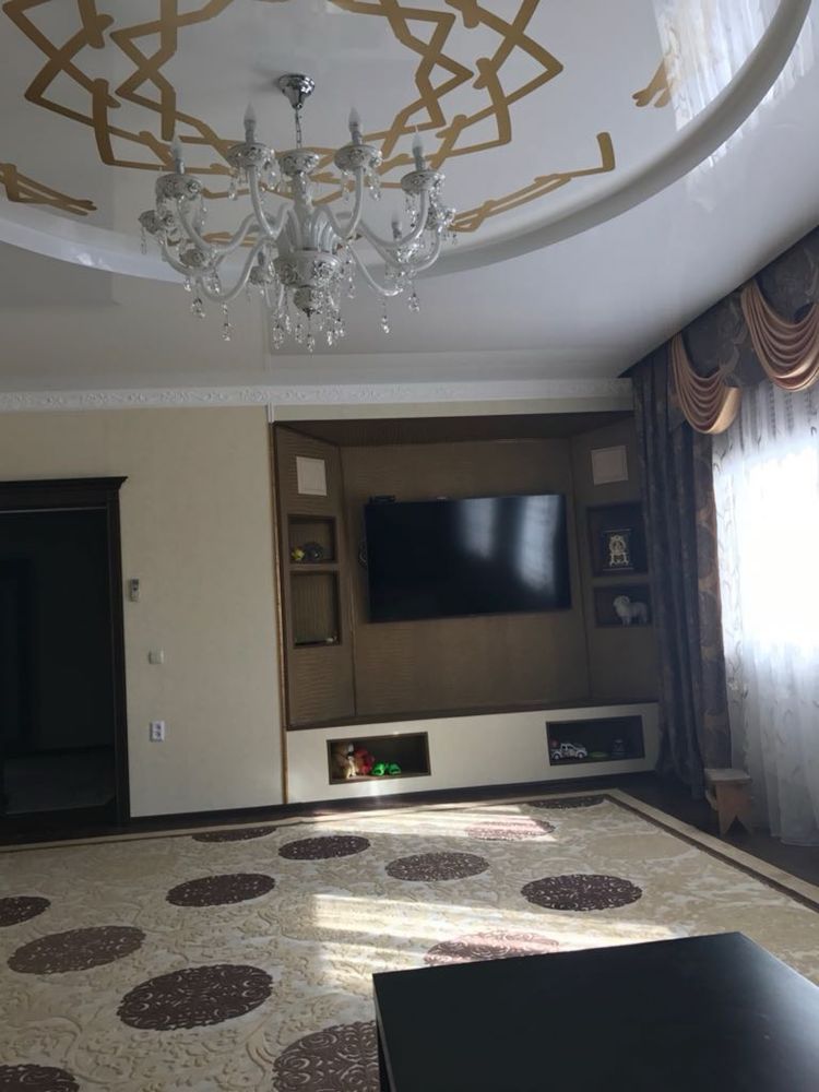 Продается мансардный дом, полностю меблировпнный.