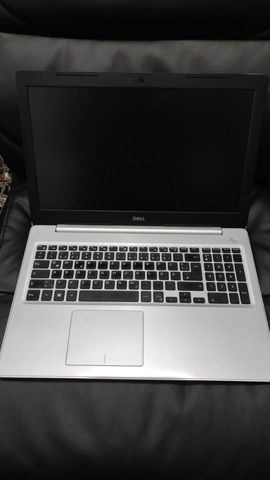 Laptop Dell Inspiron 5570  AMD R7 M450 4GB