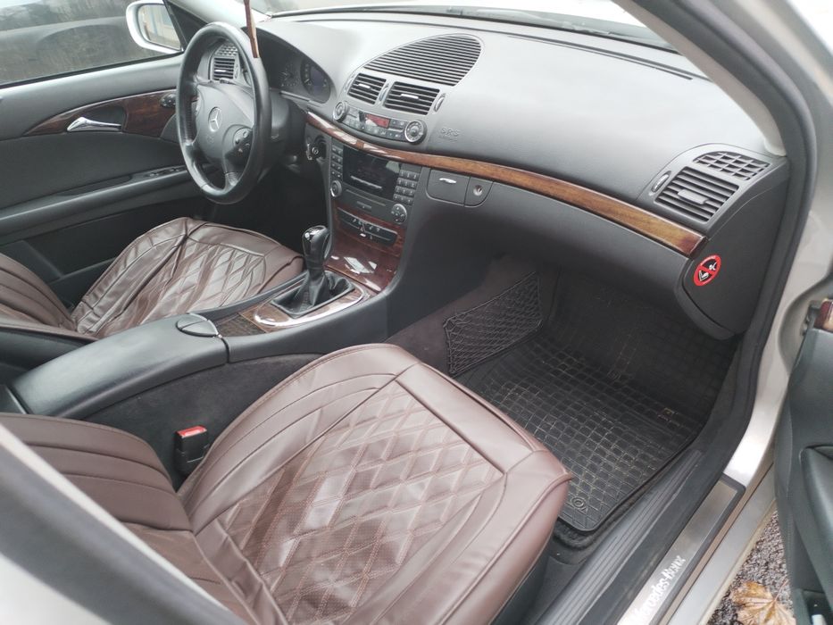 Vând Mercedes Benz E class din 2005, motor 2,2 diesel