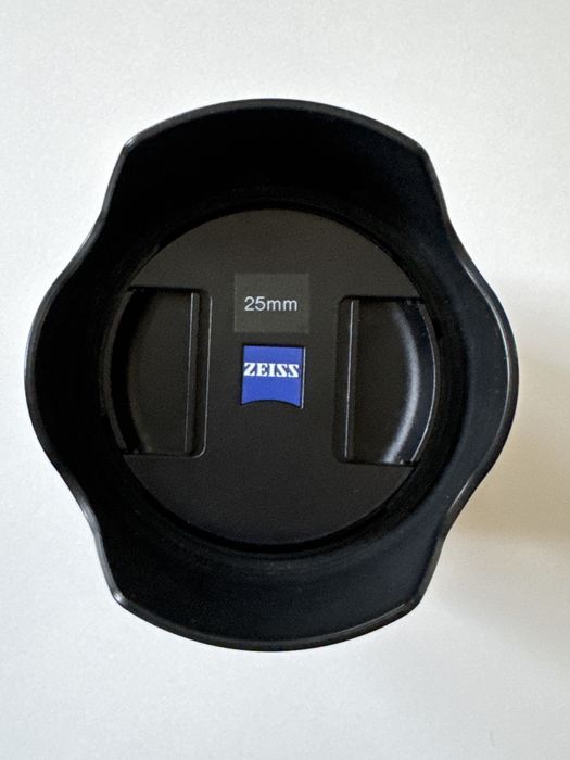 Zeiss Batis 2/25 E-mount