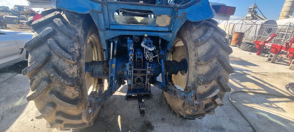 Ford 7810 cu încărcător