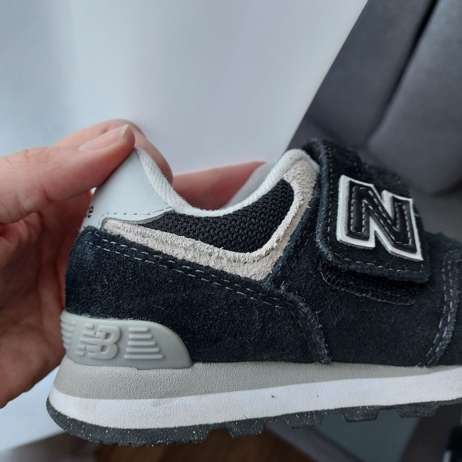 Детски обувки New Balance номер 28