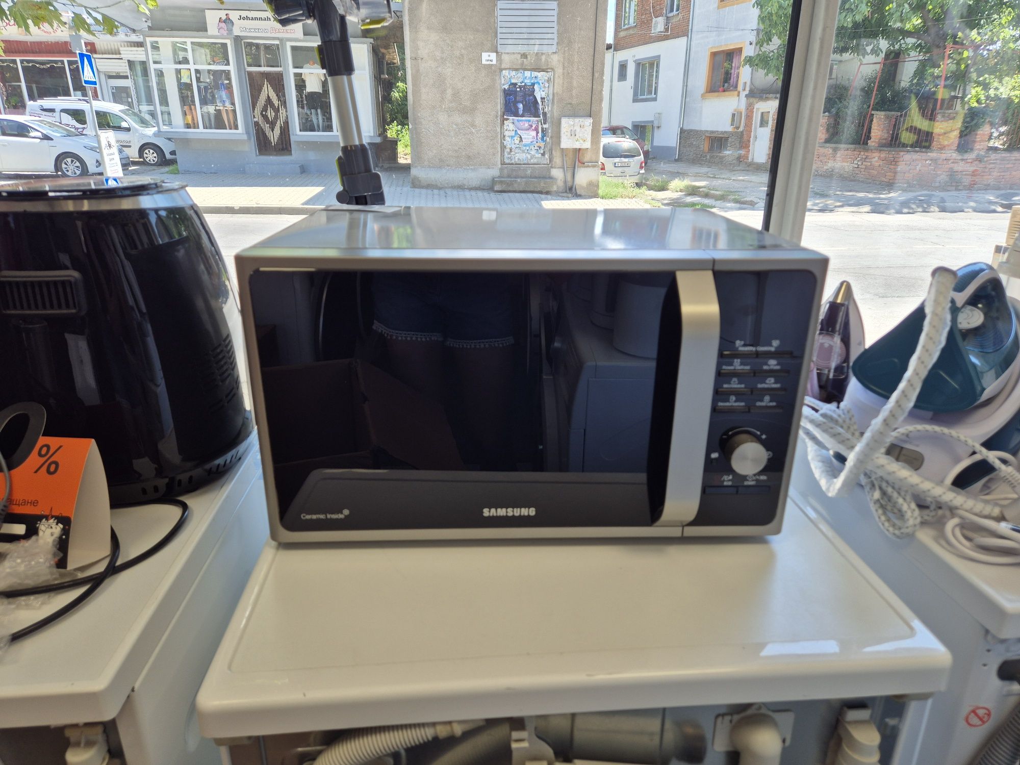 Голяма микровълнова печка Samsung 28л. 1500вата,сива,  лед дисплей
