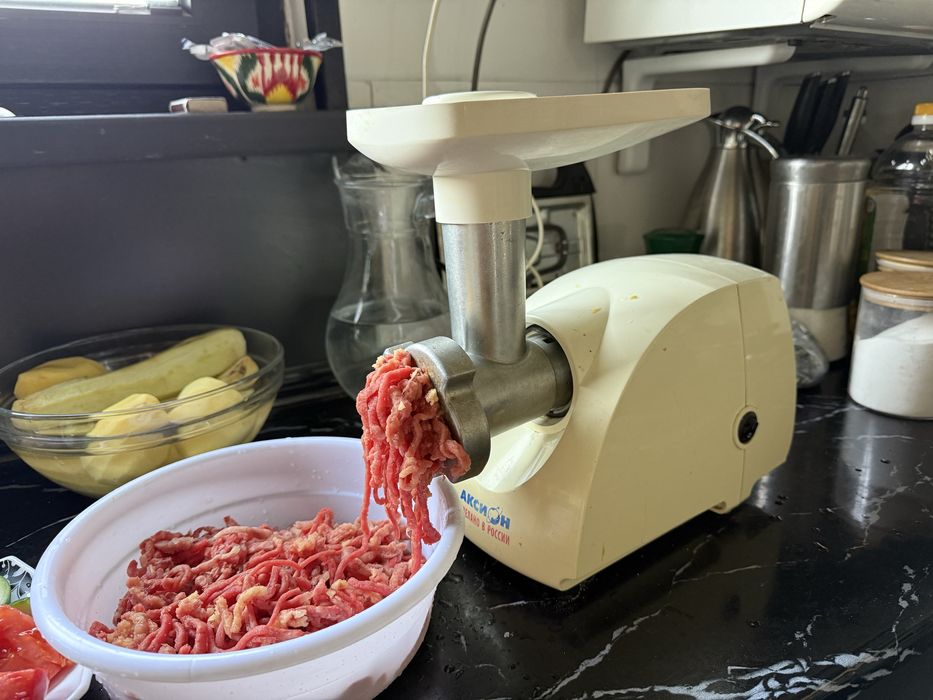 Мясарубка  очень качественный хорошо работает