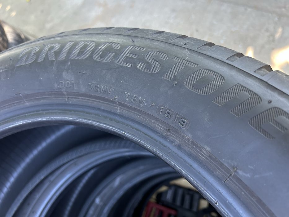 235/50/19 Bridgistone 4 бр Зимни