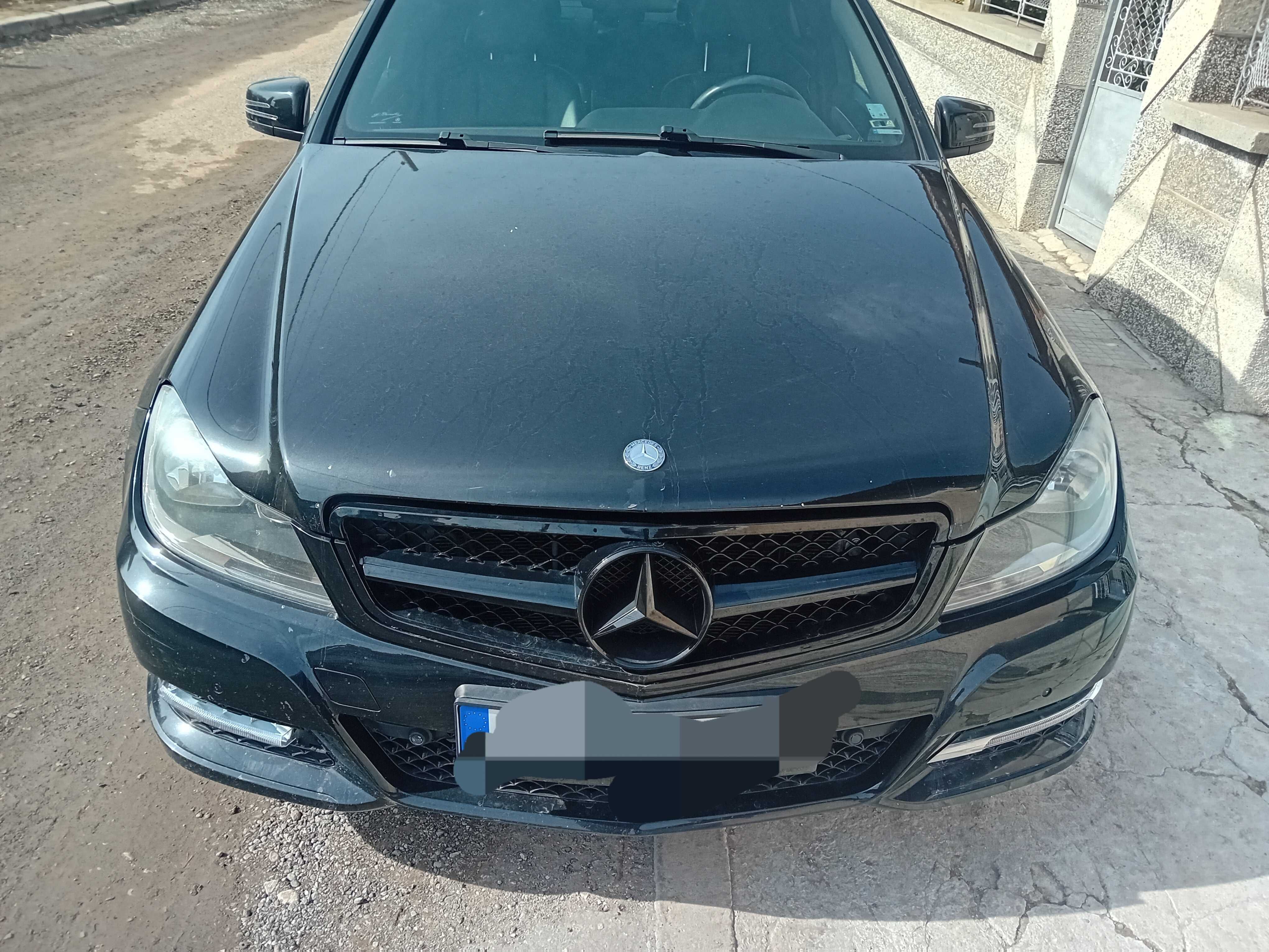 Преден капак за Мерцедес W 204