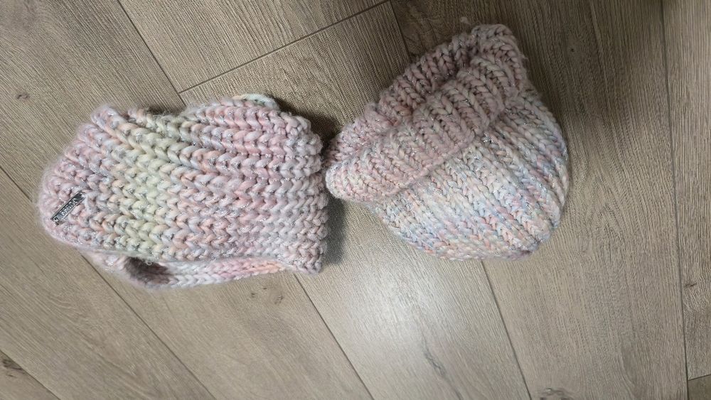 шапка и шал /детски/GUESS