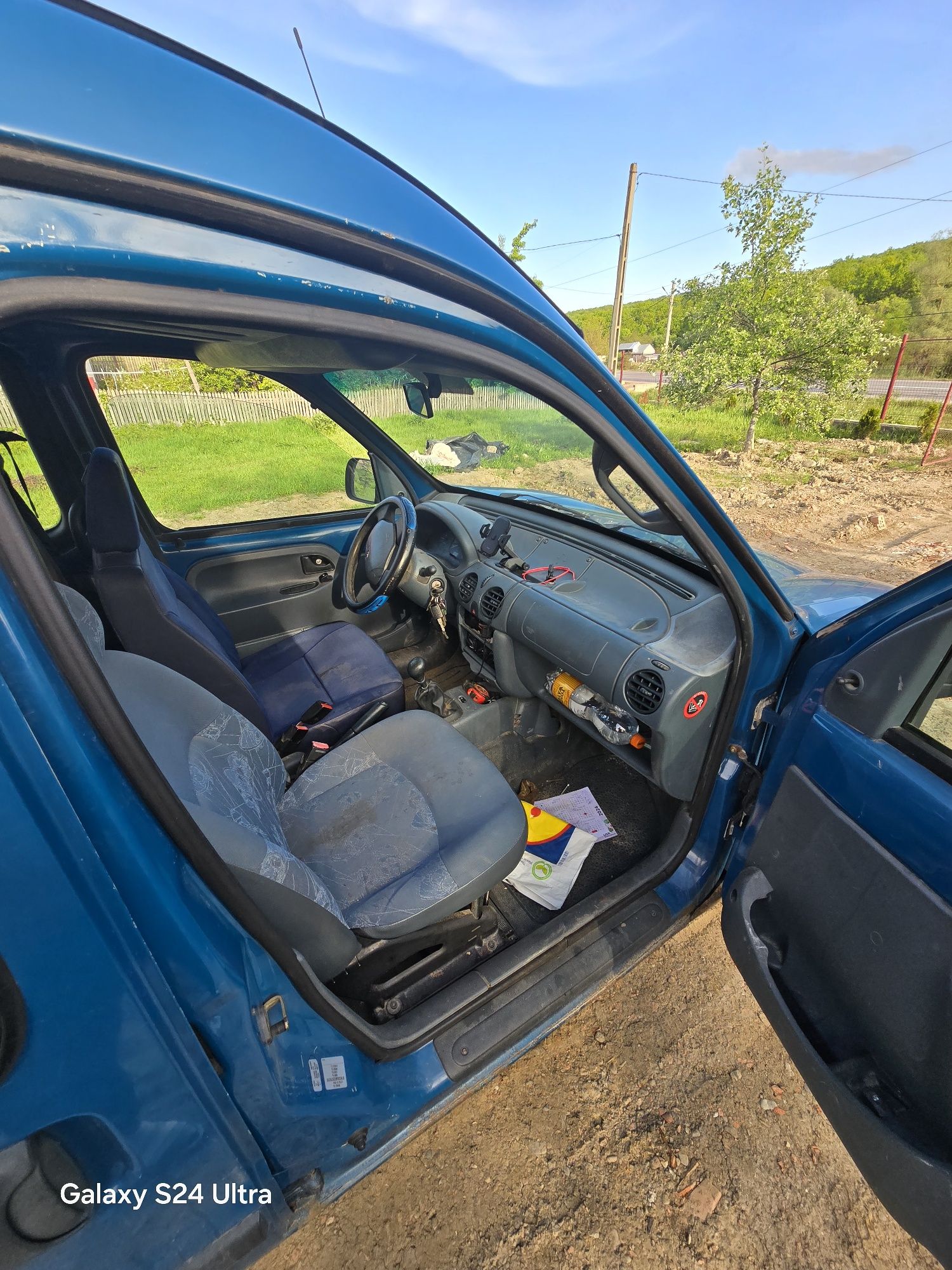 Renault  kangoo.