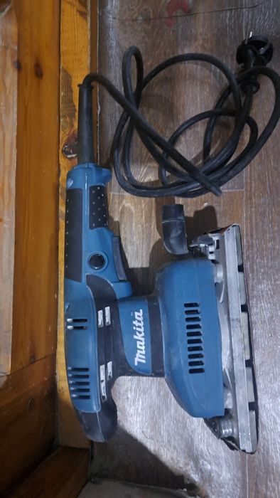 Шлифмашинка ВО3710