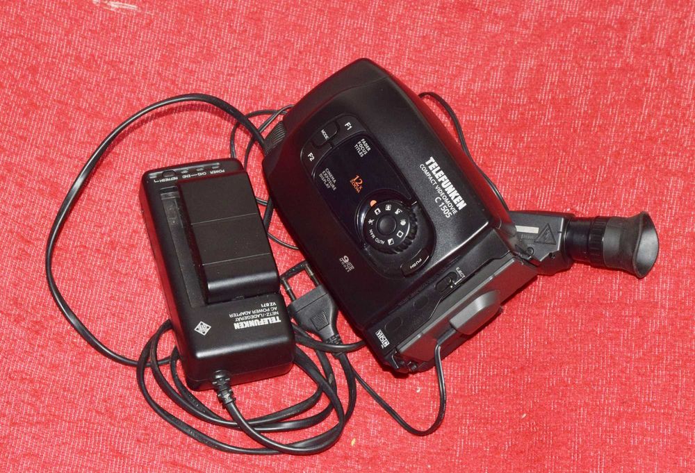 Camera video Digital 8 si HI 8