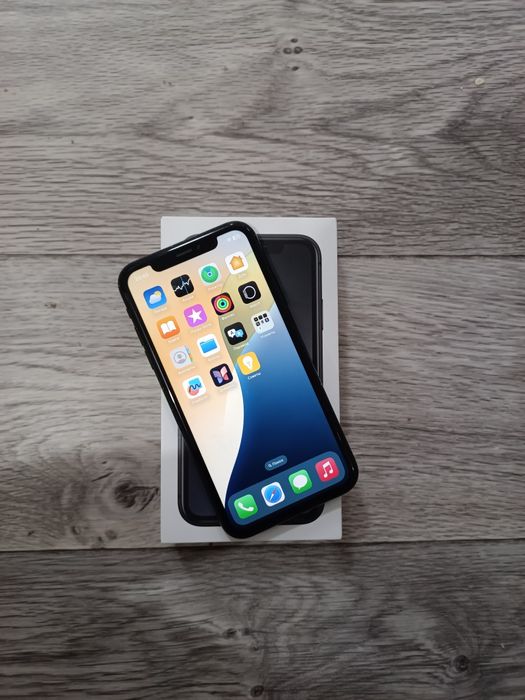 iPhone XR / 64gb / 78% / торг / срочно продам