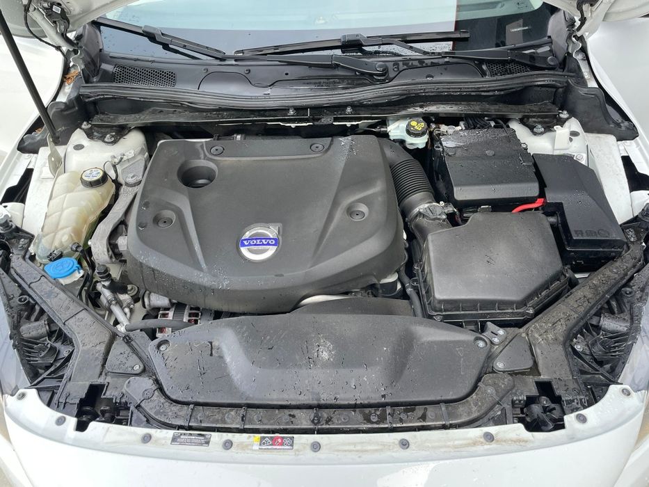 Volvo v40 2.0d 190 cai