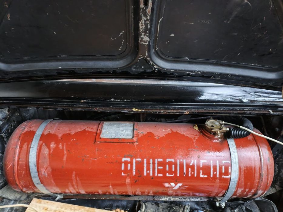 Gaz 2401 holati yaxshi propan balon minishga tayyor mashina