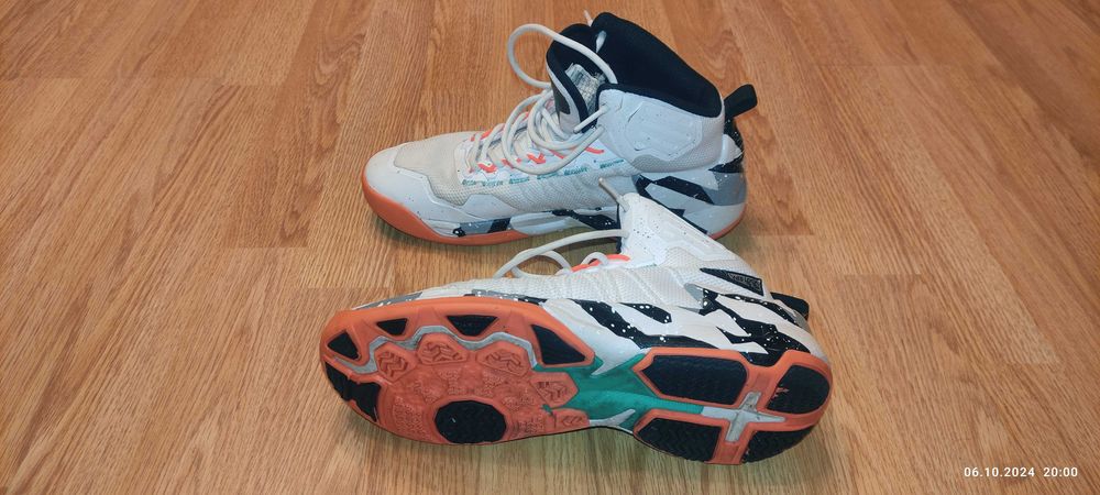 Ghete baschet băieți Tarmak (Decathlon) 41  albe, stare foarte bună