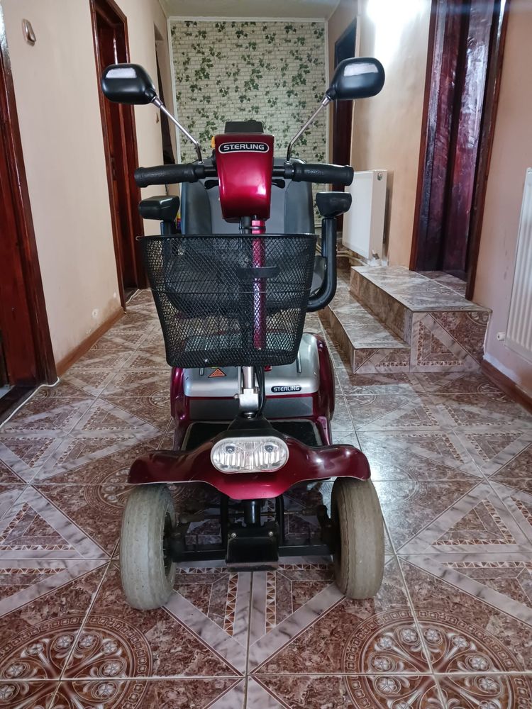 Scooter scaun rulant electric pt persoane cu dizabilități