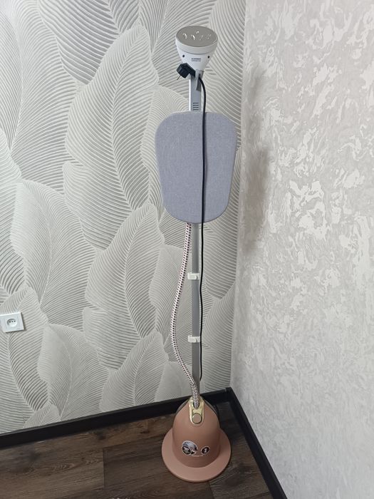 Продается отпариватель POLARIS