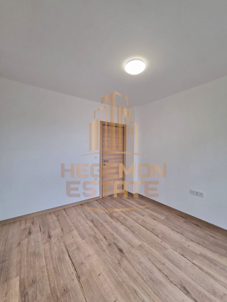 Продава се Двустаен апартамент в Варна, м-т Пчелина - 57 кв.м за 1720 €/кв.м - Снимка #4
