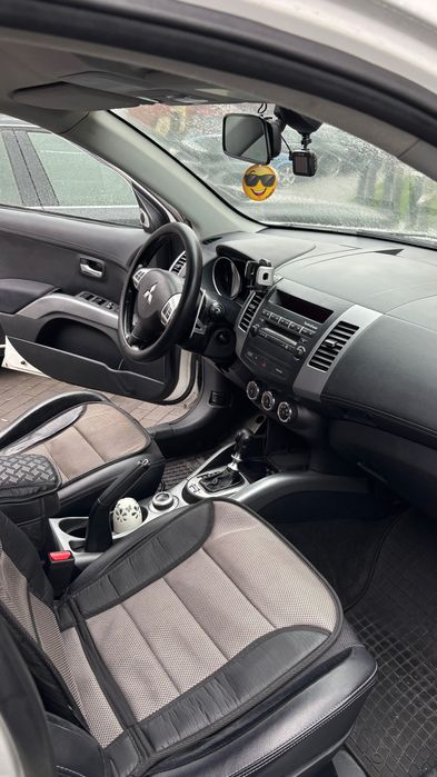 Auto OUTLANDER de vânzare