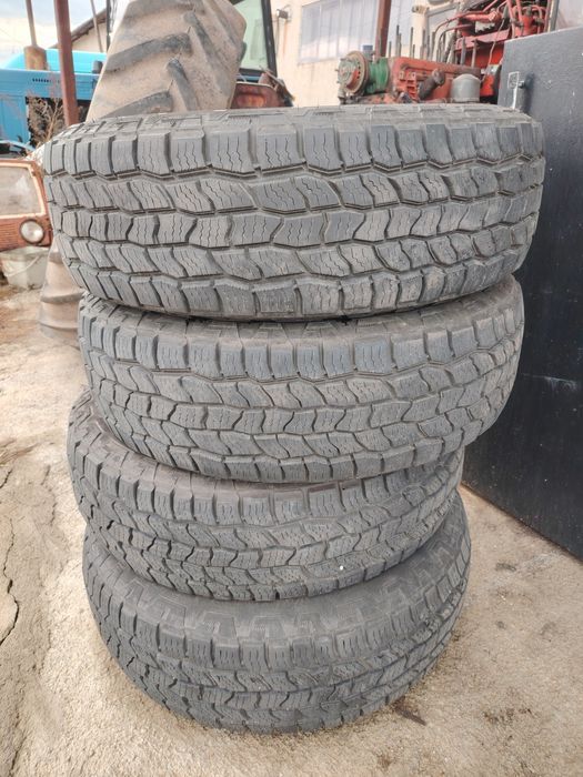 Гуми за джип 245/75/16