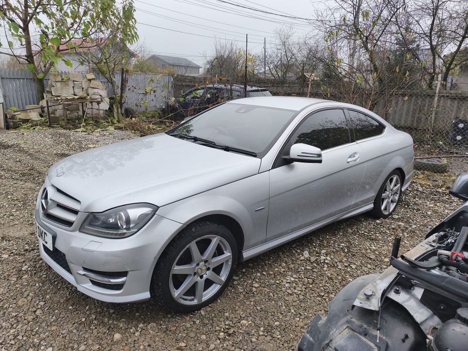 Dezmembrez Mercedes C Coupe AMG  W204 și 4 uși