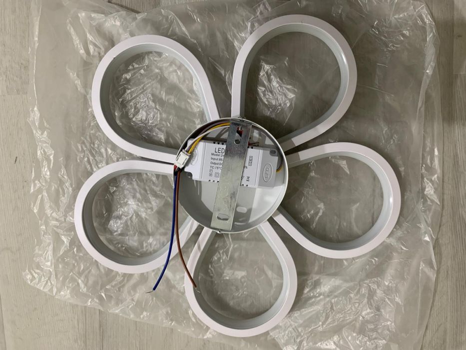 Aplica Led model Floral modern minimalist