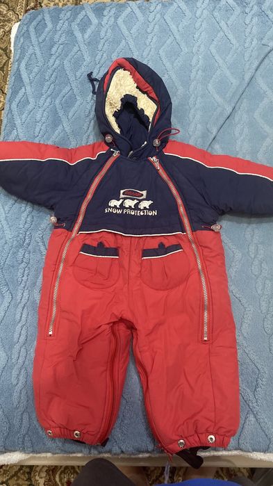 Отдам даром детские комбенезоны