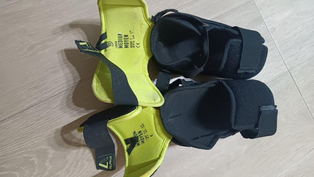 Хокейна екипировка