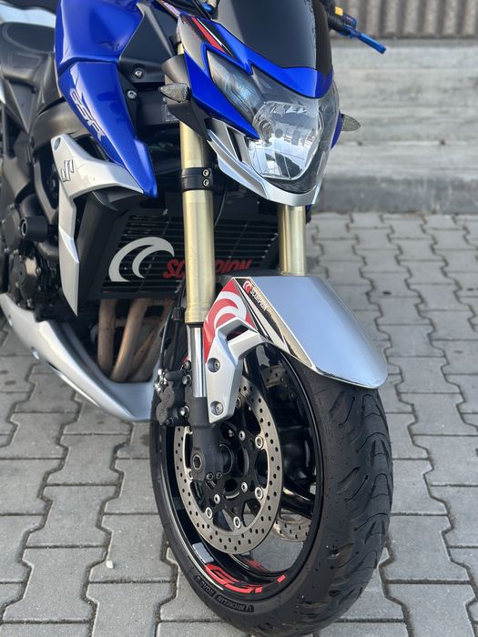 Vand Suzuki GSR750 Scorpion Edition!