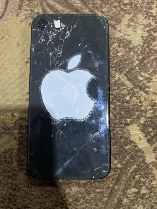 Айфон се 2020 в норм состояние