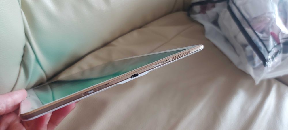 Vand tableta Samsung tab S