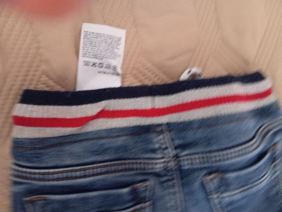 Pantaloni C&A se jeanși dublați 110 și 116 baieti