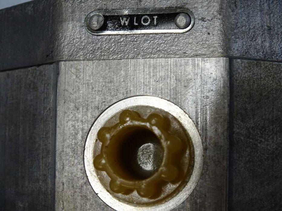 Хидравлична помпа Wadowice PV2V3-30/25D1MC40A1A/PZL-PZ2-K6.3