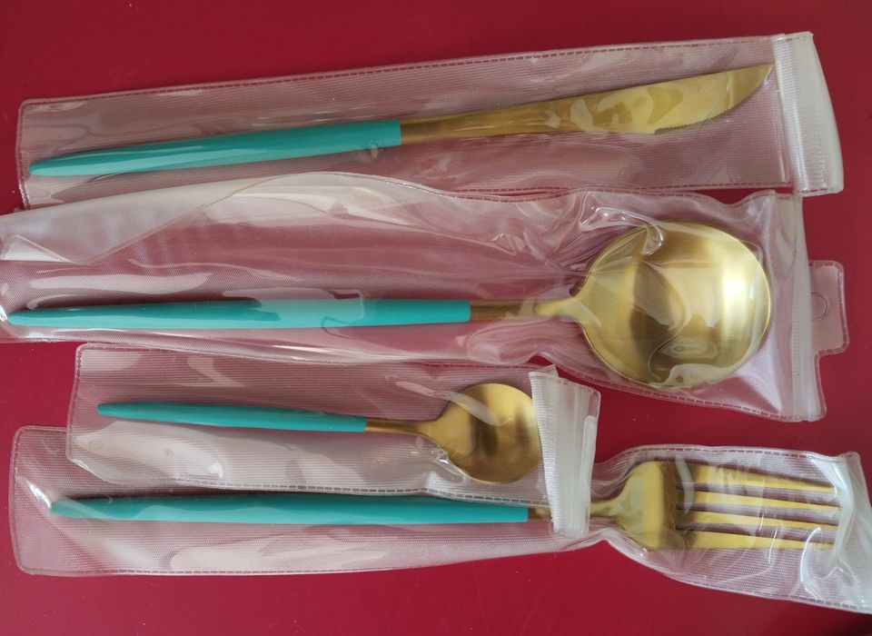 Столовые приборы