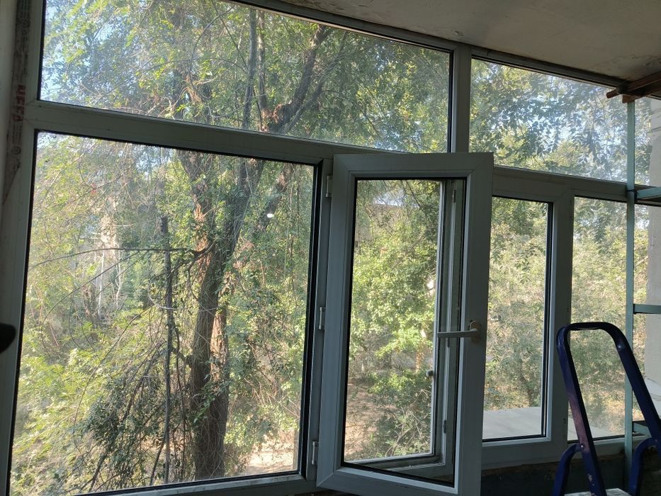 Продам пластиковое окно