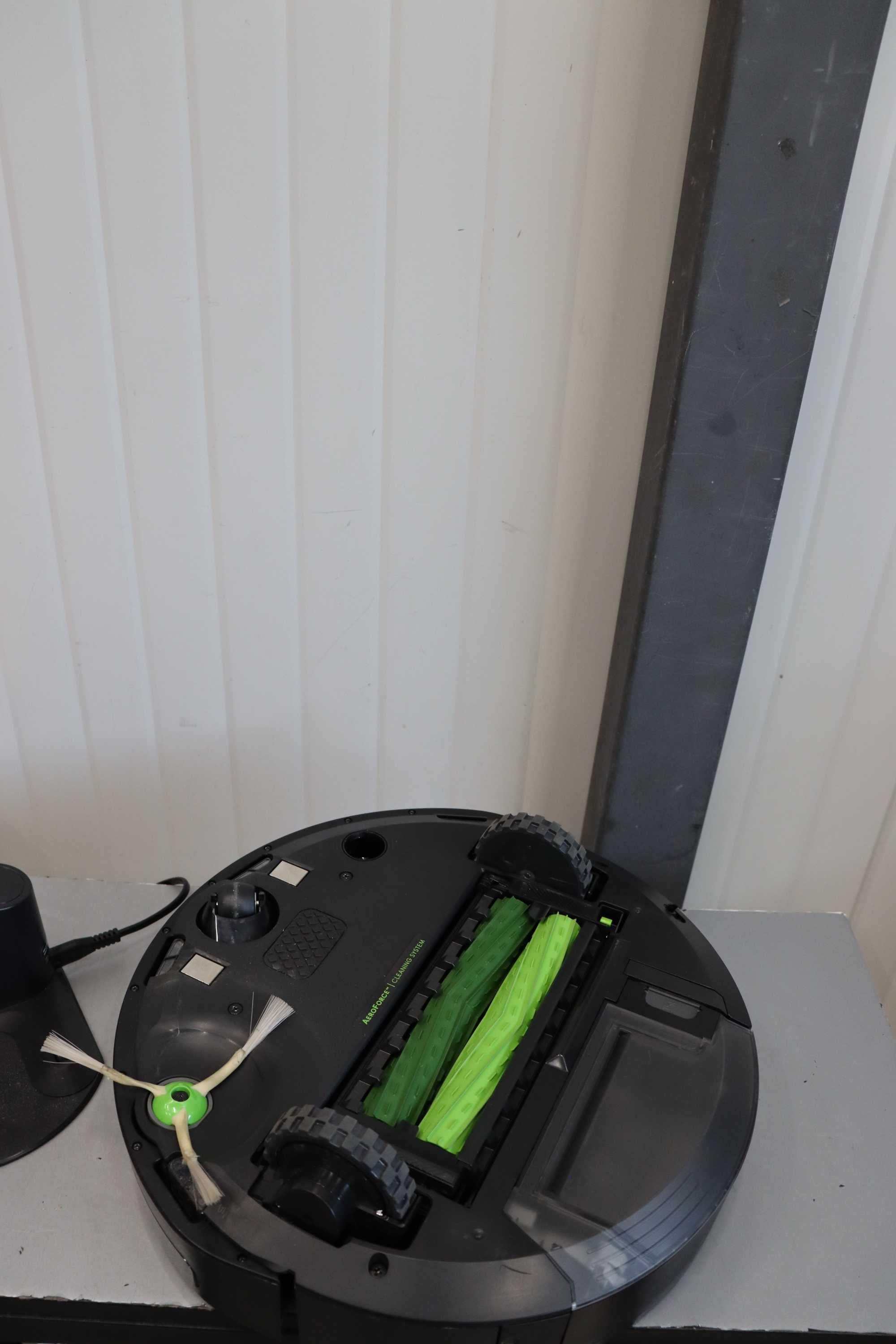 Прахосмукачка робот iRobot Roomba i3
