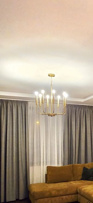 Златен полилей с крушки