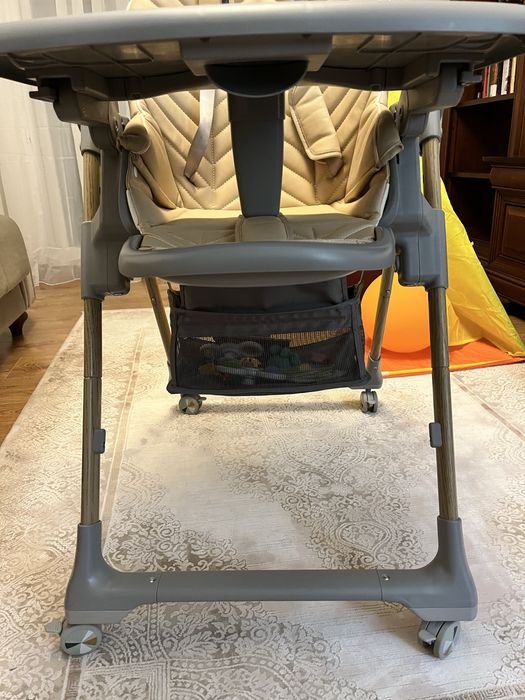 Scaun de masa pentru copii