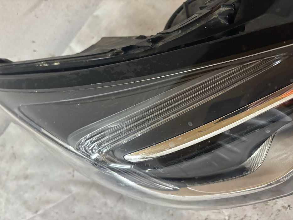 Far dreapta opel astra k